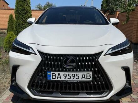 Лексус НХ 2022 в Кропивницком (Кировограде) на Automoto.ua Белый Лексус НХ, объемом двигателя 2.49 л и пробегом 35 тыс. км за 61900 $, фото 1 на Automoto.ua