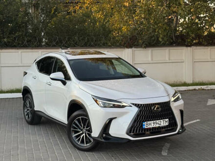 Лексус НХ 2022 в Одессе на Automoto.ua Белый Лексус НХ, объемом двигателя 2.49 л и пробегом 19 тыс. км за 39900 $, фото 1 на Automoto.ua