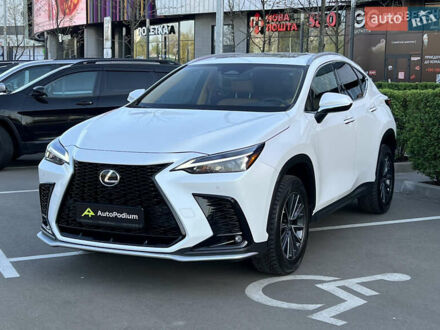 Лексус НХ 2022 в Киеве на Automoto.ua Белый Лексус НХ, объемом двигателя 2.49 л и пробегом 23 тыс. км за 38700 $, фото 1 на Automoto.ua