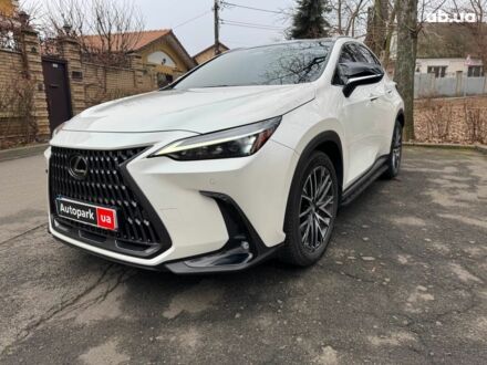 Лексус НХ 2023 в Киеве на Automoto.ua Белый Лексус НХ, объемом двигателя 2.5 л и пробегом 18 тыс. км за 51690 $, фото 1 на Automoto.ua