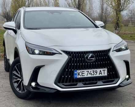 Білий Лексус НХ, об'ємом двигуна 2.5 л та пробігом 14 тис. км за 39900 $, фото 1 на Automoto.ua