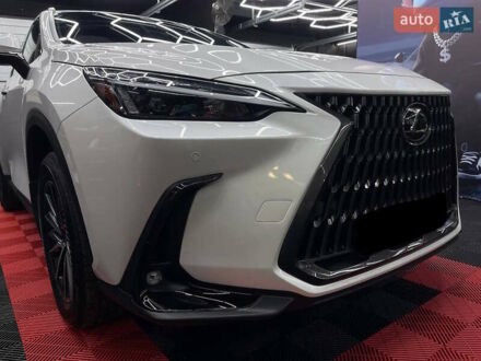 Белый Лексус НХ, объемом двигателя 2.49 л и пробегом 22 тыс. км за 51599 $, фото 1 на Automoto.ua