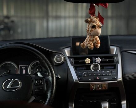 Бежевый Лексус НХ, объемом двигателя 2 л и пробегом 178 тыс. км за 21900 $, фото 5 на Automoto.ua