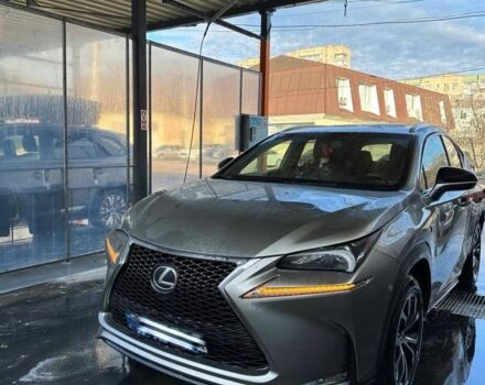 Бежевий Лексус НХ, об'ємом двигуна 2 л та пробігом 178 тис. км за 27247 $, фото 1 на Automoto.ua