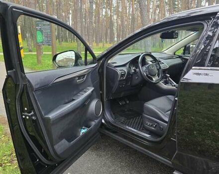 Черный Лексус НХ, объемом двигателя 2 л и пробегом 111 тыс. км за 21500 $, фото 9 на Automoto.ua