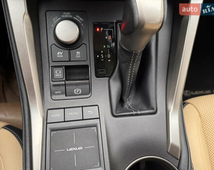 Черный Лексус НХ, объемом двигателя 2.5 л и пробегом 224 тыс. км за 24300 $, фото 41 на Automoto.ua