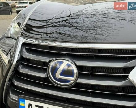 Черный Лексус НХ, объемом двигателя 2.49 л и пробегом 150 тыс. км за 27400 $, фото 4 на Automoto.ua