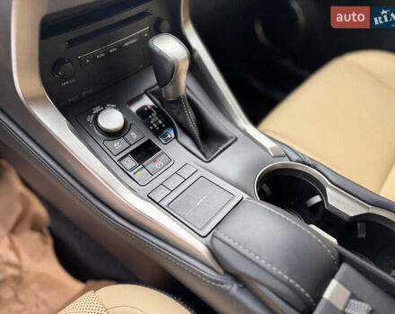 Черный Лексус НХ, объемом двигателя 2.5 л и пробегом 224 тыс. км за 24300 $, фото 13 на Automoto.ua