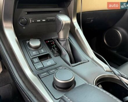 Черный Лексус НХ, объемом двигателя 2.49 л и пробегом 150 тыс. км за 27400 $, фото 16 на Automoto.ua