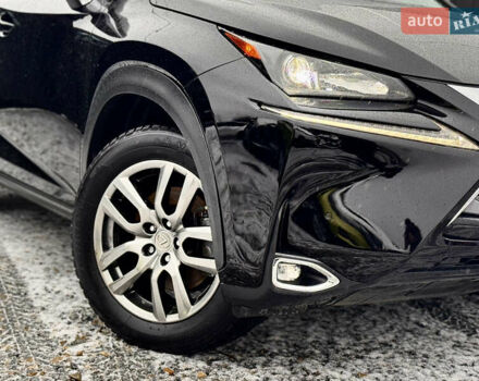 Черный Лексус НХ, объемом двигателя 2.5 л и пробегом 224 тыс. км за 24300 $, фото 4 на Automoto.ua