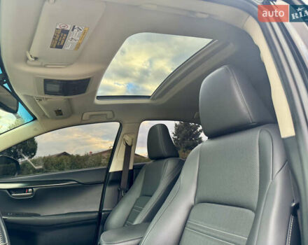 Чорний Лексус НХ, об'ємом двигуна 2 л та пробігом 106 тис. км за 22999 $, фото 15 на Automoto.ua