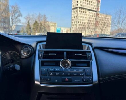 Черный Лексус НХ, объемом двигателя 2 л и пробегом 125 тыс. км за 23900 $, фото 13 на Automoto.ua