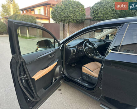 Черный Лексус НХ, объемом двигателя 2 л и пробегом 84 тыс. км за 27000 $, фото 7 на Automoto.ua