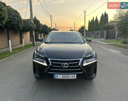 Черный Лексус НХ, объемом двигателя 2 л и пробегом 84 тыс. км за 27000 $, фото 2 на Automoto.ua