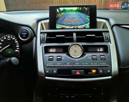 Лексус НХ 2017 в Киеве на Automoto.ua Черный Лексус НХ, объемом двигателя 2.49 л и пробегом 190 тыс. км за 25500 $, фото 30 на Automoto.ua