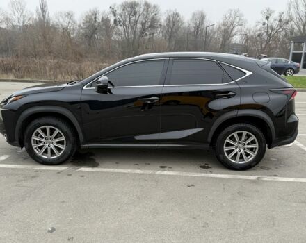 Черный Лексус НХ, объемом двигателя 1.9 л и пробегом 179 тыс. км за 25000 $, фото 2 на Automoto.ua