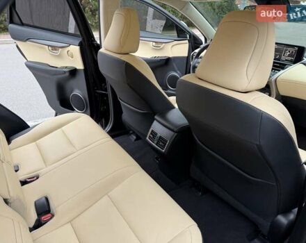 Черный Лексус НХ, объемом двигателя 2 л и пробегом 68 тыс. км за 28700 $, фото 39 на Automoto.ua