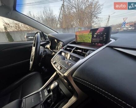 Черный Лексус НХ, объемом двигателя 2.49 л и пробегом 150 тыс. км за 31750 $, фото 48 на Automoto.ua