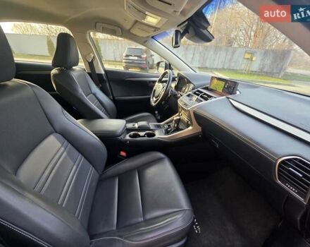 Черный Лексус НХ, объемом двигателя 2.49 л и пробегом 150 тыс. км за 31750 $, фото 45 на Automoto.ua