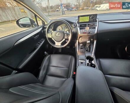 Черный Лексус НХ, объемом двигателя 2.49 л и пробегом 150 тыс. км за 31750 $, фото 66 на Automoto.ua