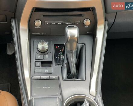 Черный Лексус НХ, объемом двигателя 2.5 л и пробегом 180 тыс. км за 26500 $, фото 40 на Automoto.ua