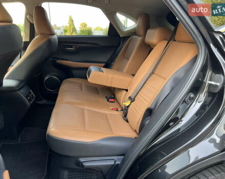 Чорний Лексус НХ, об'ємом двигуна 2.49 л та пробігом 180 тис. км за 25000 $, фото 12 на Automoto.ua