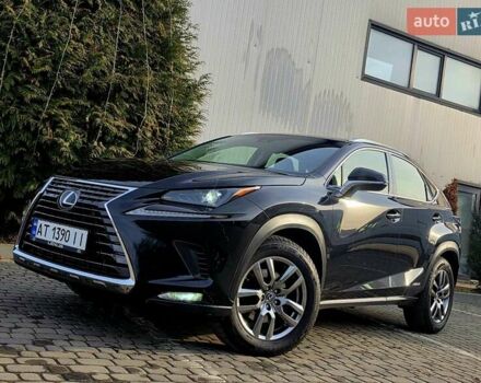 Черный Лексус НХ, объемом двигателя 2.49 л и пробегом 150 тыс. км за 31750 $, фото 1 на Automoto.ua