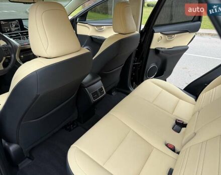 Черный Лексус НХ, объемом двигателя 2 л и пробегом 68 тыс. км за 28700 $, фото 45 на Automoto.ua