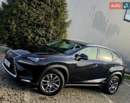 Черный Лексус НХ, объемом двигателя 2.49 л и пробегом 150 тыс. км за 31750 $, фото 2 на Automoto.ua