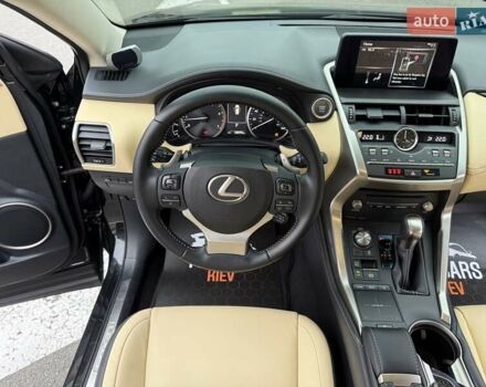 Черный Лексус НХ, объемом двигателя 2 л и пробегом 68 тыс. км за 28700 $, фото 54 на Automoto.ua