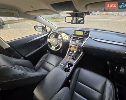 Черный Лексус НХ, объемом двигателя 2.49 л и пробегом 150 тыс. км за 31750 $, фото 54 на Automoto.ua