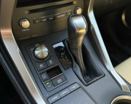 Чорний Лексус НХ, об'ємом двигуна 2.5 л та пробігом 38 тис. км за 9500 $, фото 12 на Automoto.ua