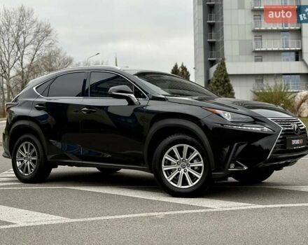 Черный Лексус НХ, объемом двигателя 2 л и пробегом 68 тыс. км за 28700 $, фото 22 на Automoto.ua
