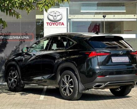 Черный Лексус НХ, объемом двигателя 2 л и пробегом 167 тыс. км за 26368 $, фото 1 на Automoto.ua