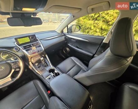 Черный Лексус НХ, объемом двигателя 2.49 л и пробегом 150 тыс. км за 31750 $, фото 67 на Automoto.ua