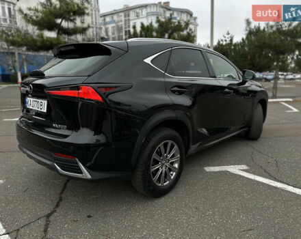 Черный Лексус НХ, объемом двигателя 2 л и пробегом 138 тыс. км за 23999 $, фото 5 на Automoto.ua