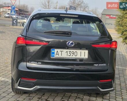 Черный Лексус НХ, объемом двигателя 2.49 л и пробегом 150 тыс. км за 31750 $, фото 32 на Automoto.ua