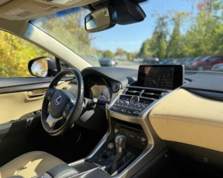 Чорний Лексус НХ, об'ємом двигуна 2.5 л та пробігом 38 тис. км за 9500 $, фото 7 на Automoto.ua