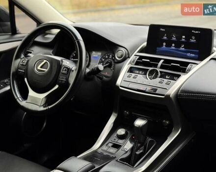 Чорний Лексус НХ, об'ємом двигуна 2 л та пробігом 33 тис. км за 25500 $, фото 19 на Automoto.ua