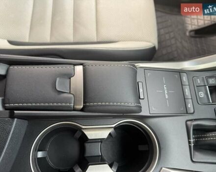 Чорний Лексус НХ, об'ємом двигуна 2 л та пробігом 88 тис. км за 30700 $, фото 31 на Automoto.ua