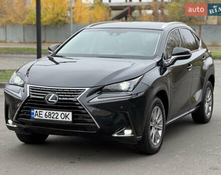 Чорний Лексус НХ, об'ємом двигуна 2 л та пробігом 33 тис. км за 25500 $, фото 1 на Automoto.ua