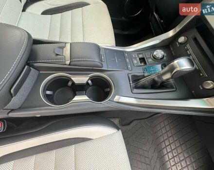 Чорний Лексус НХ, об'ємом двигуна 2 л та пробігом 88 тис. км за 30700 $, фото 5 на Automoto.ua