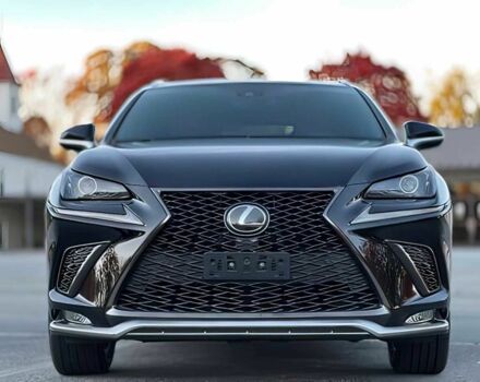 Черный Лексус НХ, объемом двигателя 2 л и пробегом 47 тыс. км за 13800 $, фото 1 на Automoto.ua
