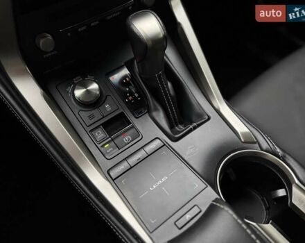 Чорний Лексус НХ, об'ємом двигуна 2 л та пробігом 33 тис. км за 25500 $, фото 42 на Automoto.ua
