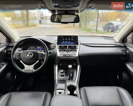 Чорний Лексус НХ, об'ємом двигуна 2 л та пробігом 33 тис. км за 25500 $, фото 16 на Automoto.ua