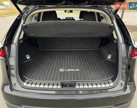 Чорний Лексус НХ, об'ємом двигуна 2 л та пробігом 33 тис. км за 25500 $, фото 52 на Automoto.ua