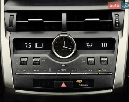 Чорний Лексус НХ, об'ємом двигуна 2 л та пробігом 33 тис. км за 25500 $, фото 40 на Automoto.ua