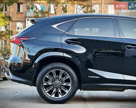 Чорний Лексус НХ, об'ємом двигуна 2.49 л та пробігом 54 тис. км за 39900 $, фото 17 на Automoto.ua