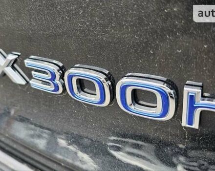 Черный Лексус НХ, объемом двигателя 2.49 л и пробегом 27 тыс. км за 34000 $, фото 10 на Automoto.ua