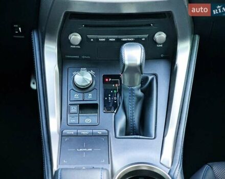 Лексус НХ 2020 у Києві на Automoto.ua Чорний Лексус НХ, об'ємом двигуна 2.49 л та пробігом 54 тис. км за 39900 $, фото 32 на Automoto.ua